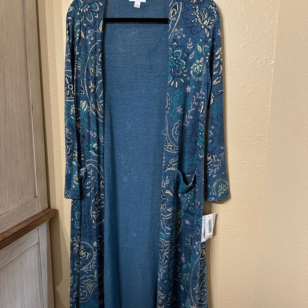 *NWT* LulaRoe Elegant Sarah Cardigan Small